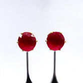 Brinco Ponto de Luz Vermelho com Seis Garras